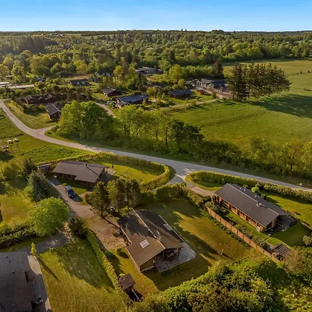 Well-maintained Log House With Hot Tub, Sauna And Covered Terrace In Thy Kollerup